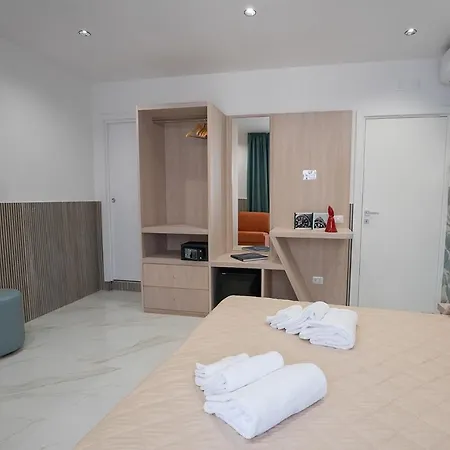 Greros H. Centro By Clapa Group Dislocated Hospitality 3*