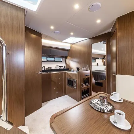 Greros H. Centro By Clapa Group Dislocated Hospitality 4*