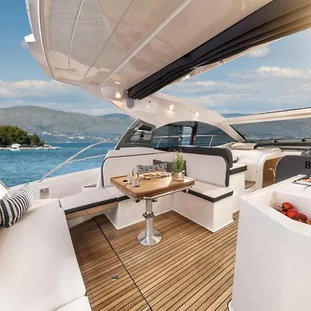 Greros H. Centro By Clapa Group Dislocated Hospitality