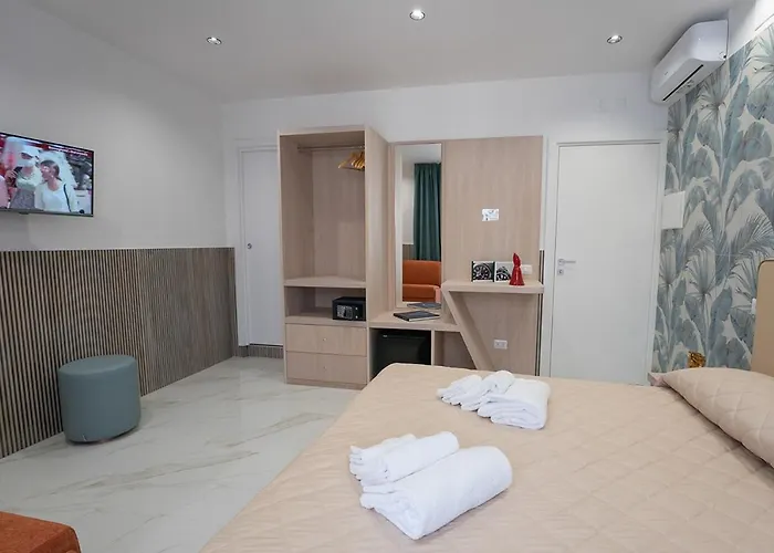 Greros H. Centro By Clapa Group Dislocated Hospitality 4*