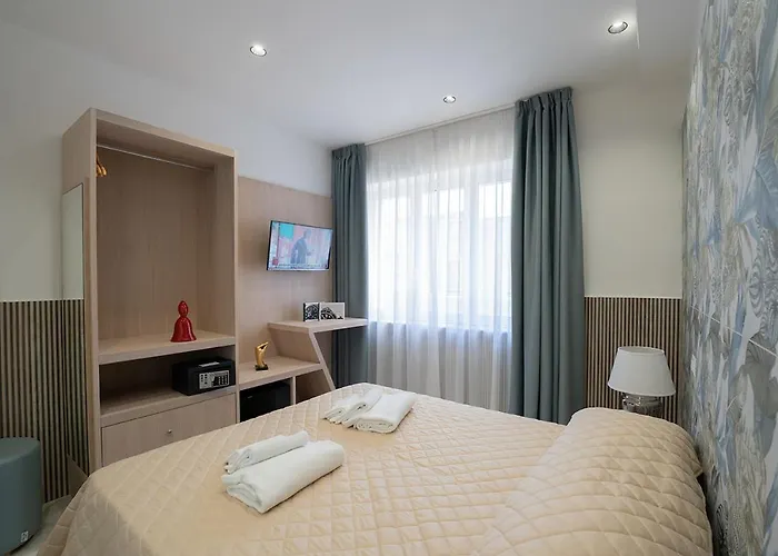 Greros H. Centro By Clapa Group Dislocated Hospitality 4* Nápoles