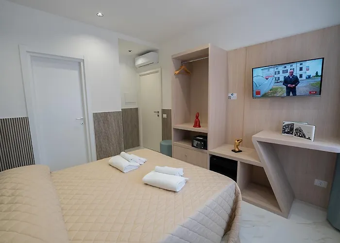 Greros H. Centro By Clapa Group Dislocated Hospitality Nápoles