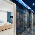 Greros H. Centro By Clapa Group Dislocated Hospitality 3* Nápoles