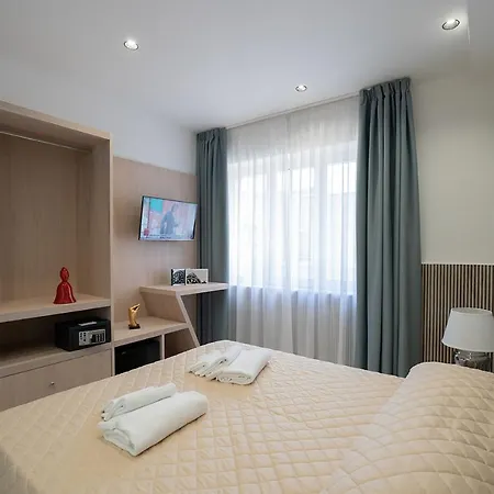Greros H. Centro By Clapa Group Dislocated Hospitality 3* Napoli